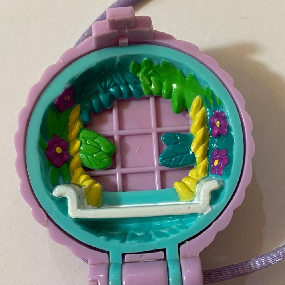 Vintage Bluebird Polly Pocket 1993 Fuzzy Bunny Locket Set - Picture 3 of 10